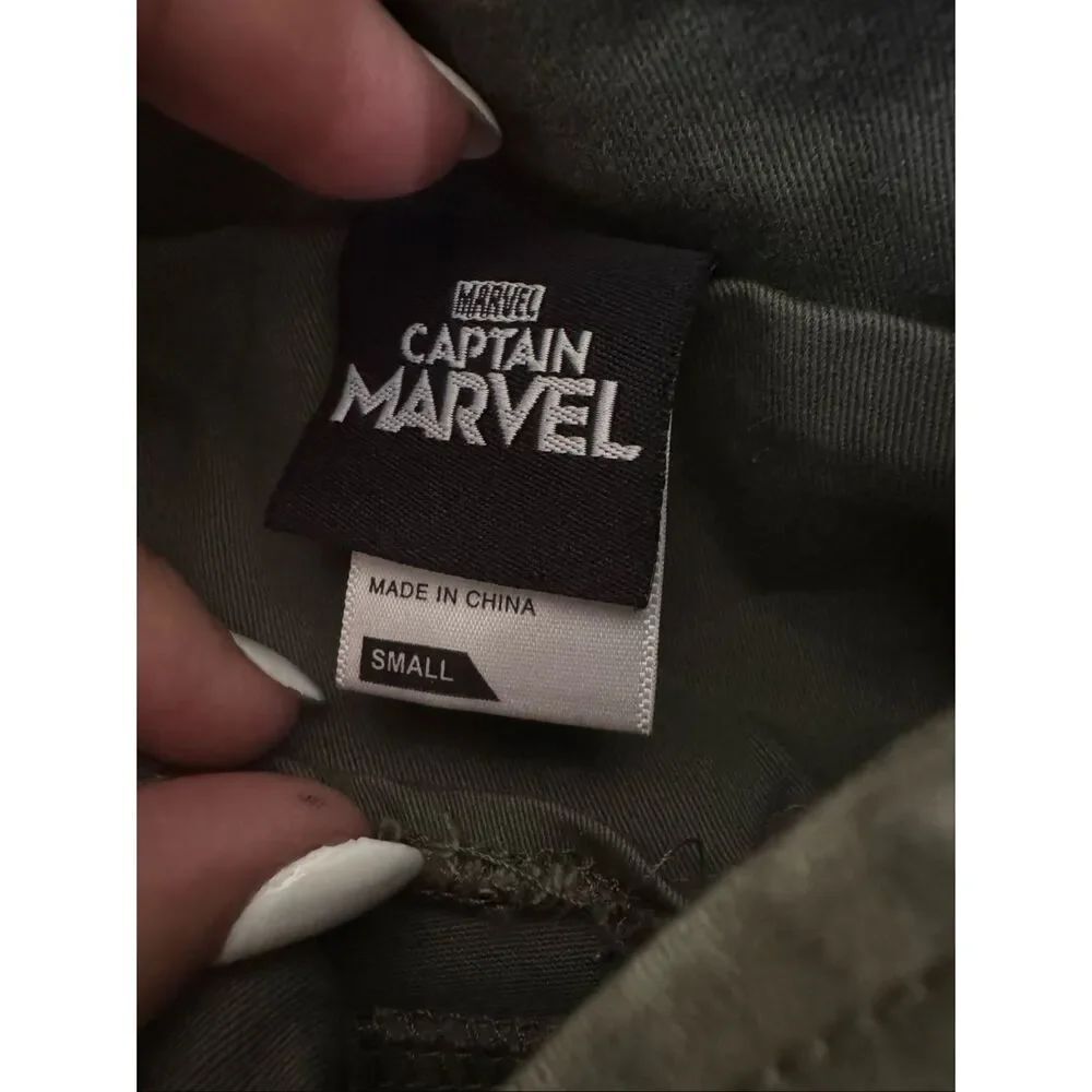 Captain Marvel Jacket Size Small - Picture 6 of 7